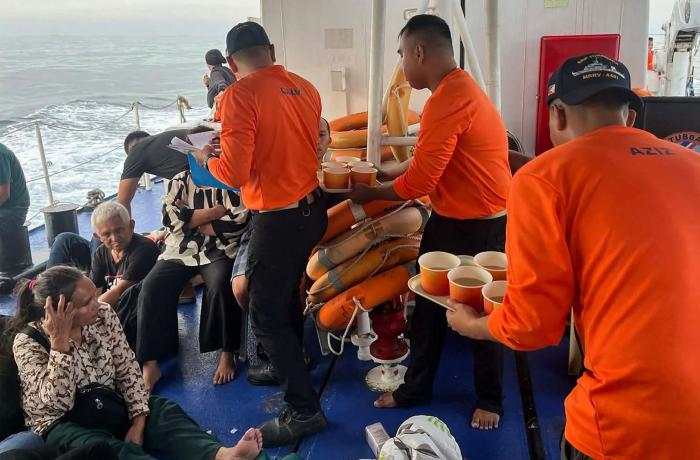 Philippines: ferry carrying over 350 people sinks, at least 15 dead