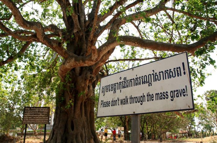 After 50 years, another mass grave found with 800 victims of the Khmer Rouge