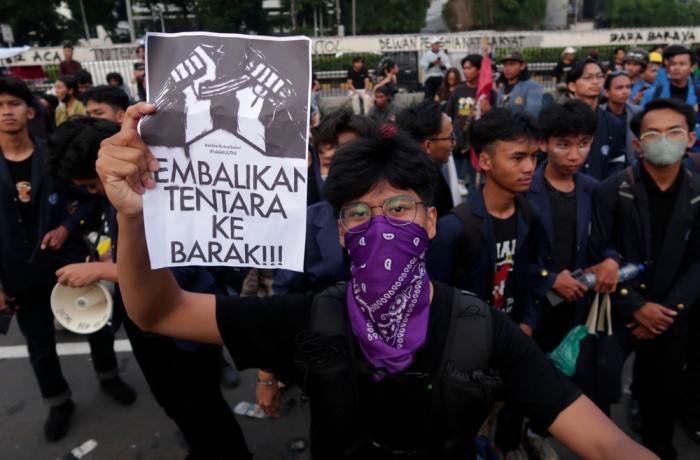 Amnesty: Indonesian military uses disinformation to target opponents and activists