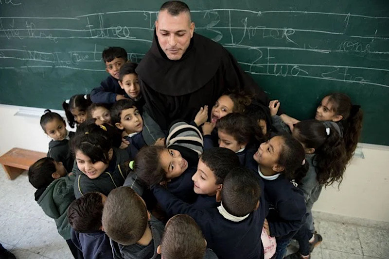 TIERRA SANTA Jubileo: el Patriarcado de Jerusalén condona las deudas de sus  colegios